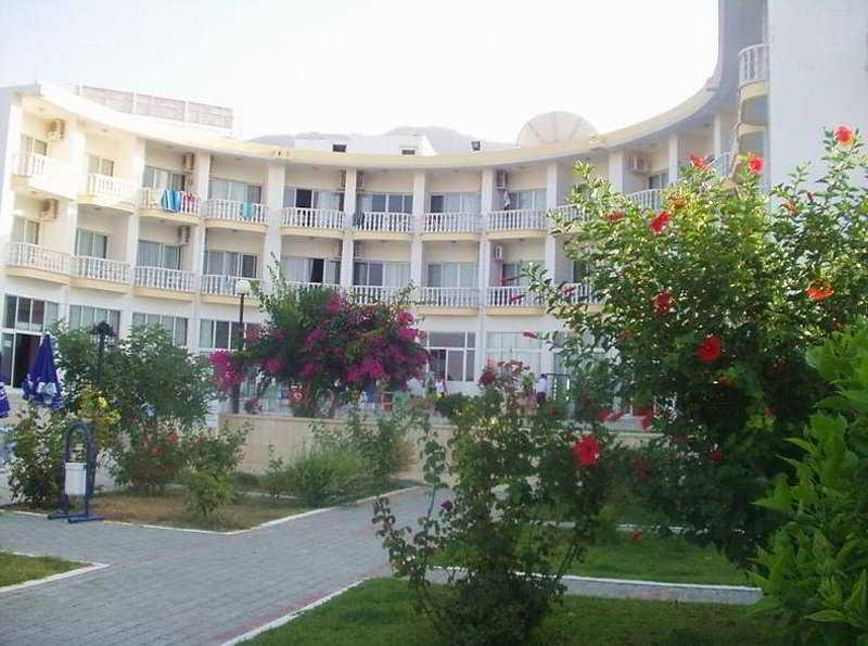 Sempati Hotel Lapithos  Luaran gambar