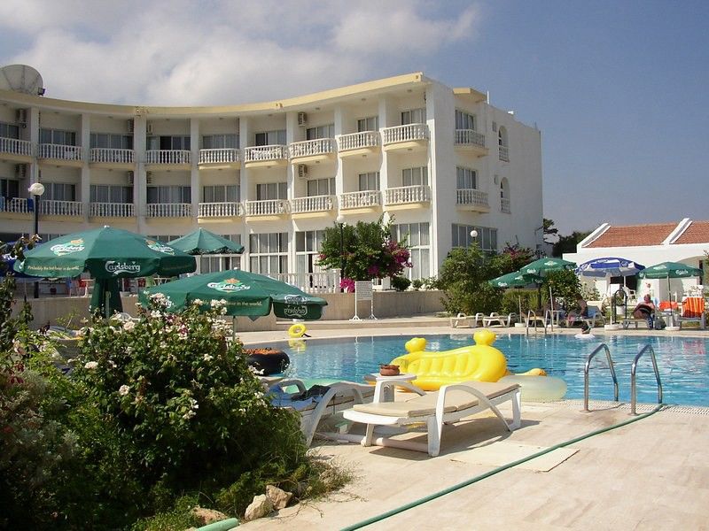 Sempati Hotel Lapithos  Luaran gambar