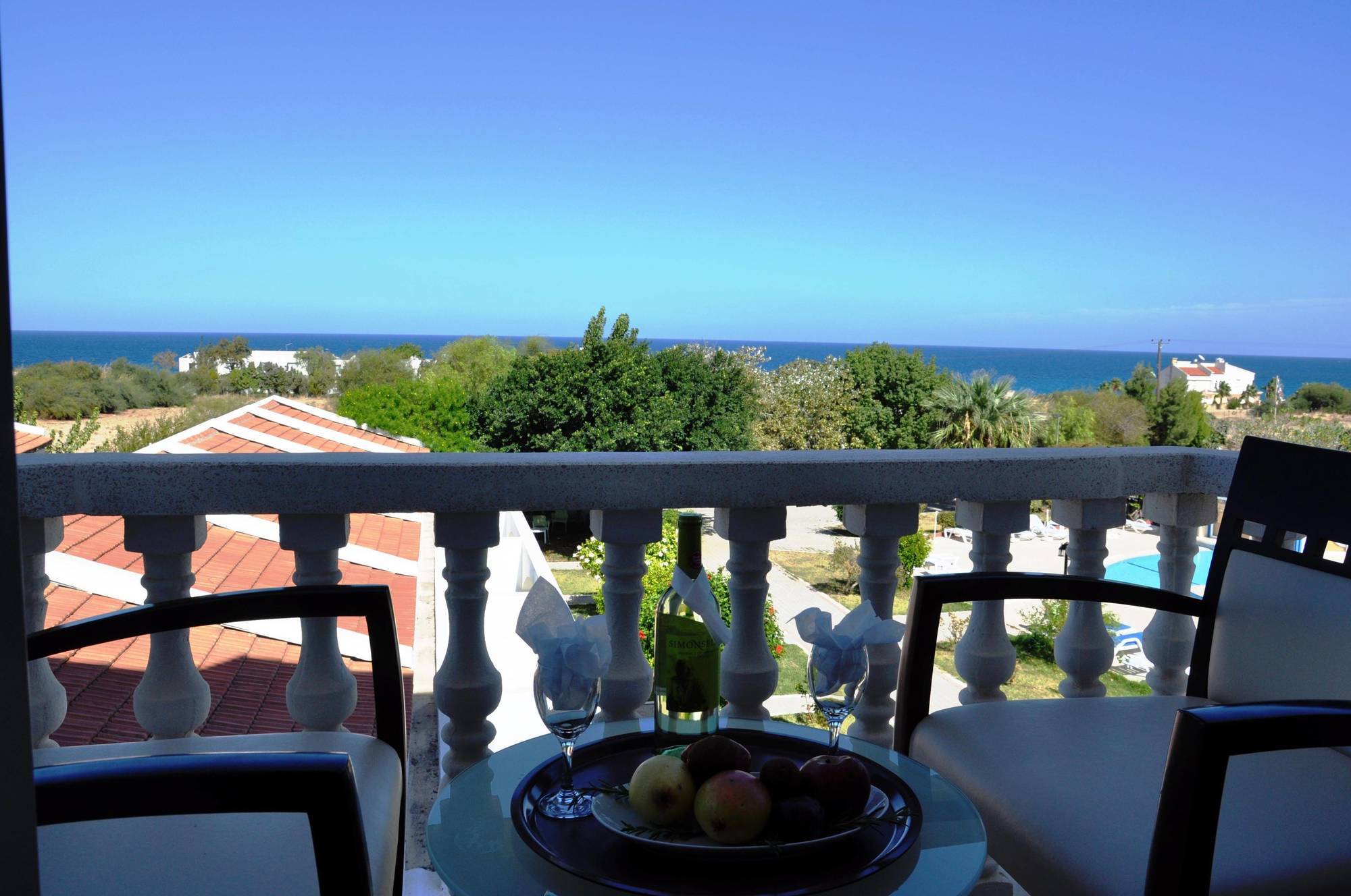 Sempati Hotel Lapithos  Luaran gambar
